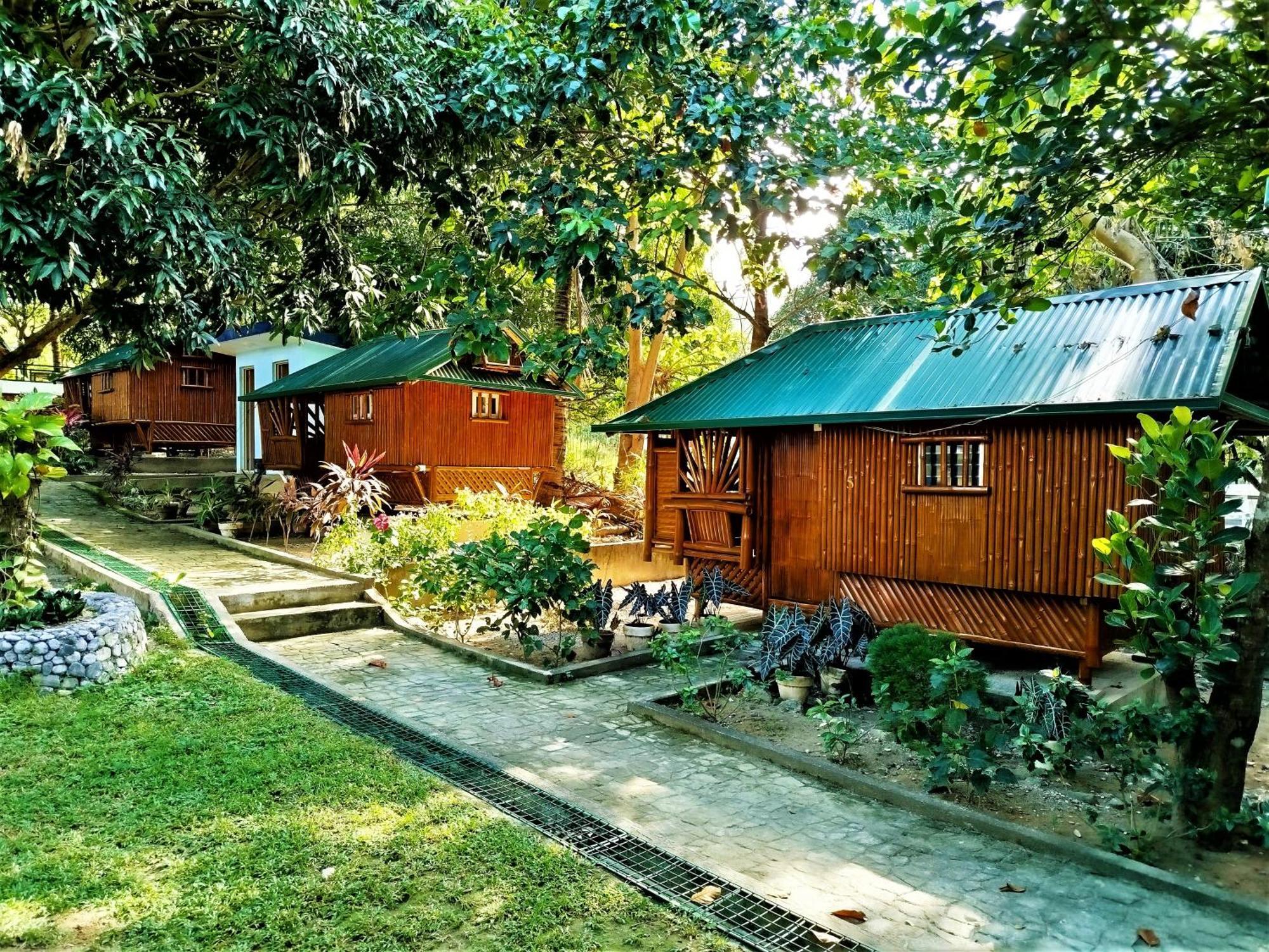 Rea'S Bamboo Resort Gabaldon Екстер'єр фото