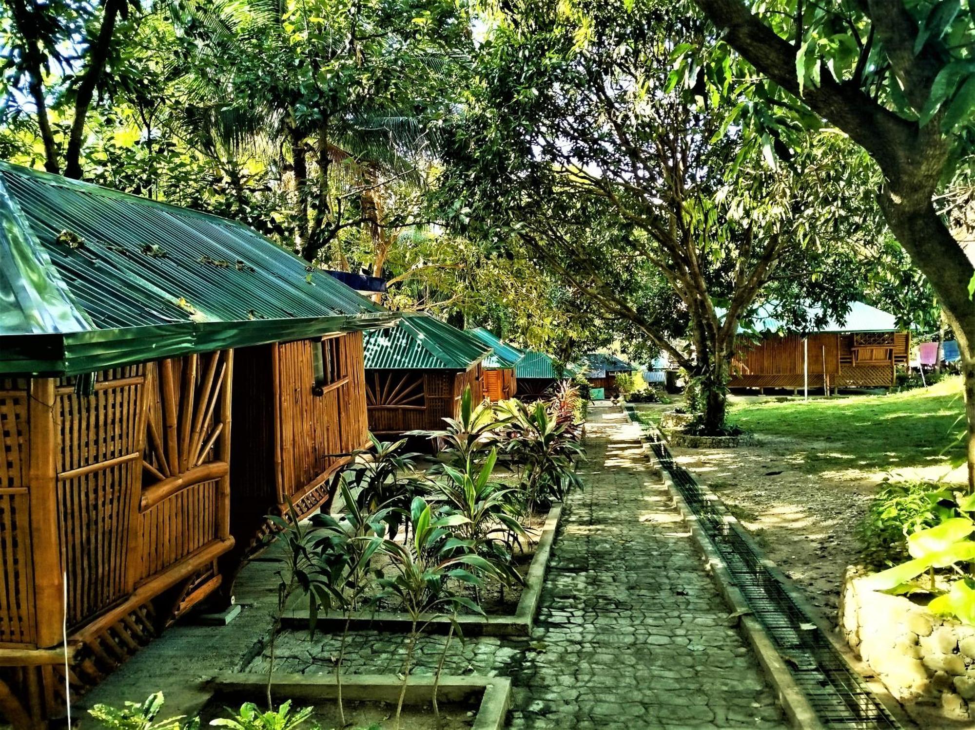 Rea'S Bamboo Resort Gabaldon Екстер'єр фото
